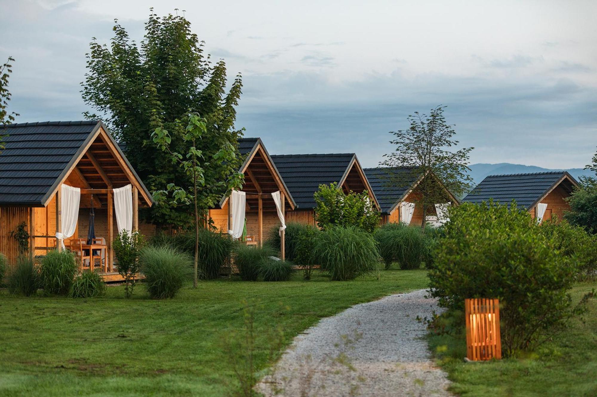Glamping Kolpa Resort Gradac Екстериор снимка
